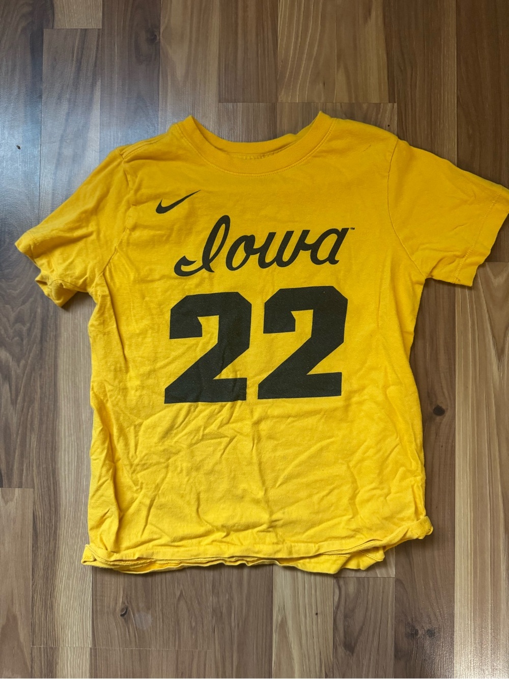 Caitlin Clark Iowa Hawkeyes Kids' Iowa Yellow Graphic Tee - Number 22 Size M